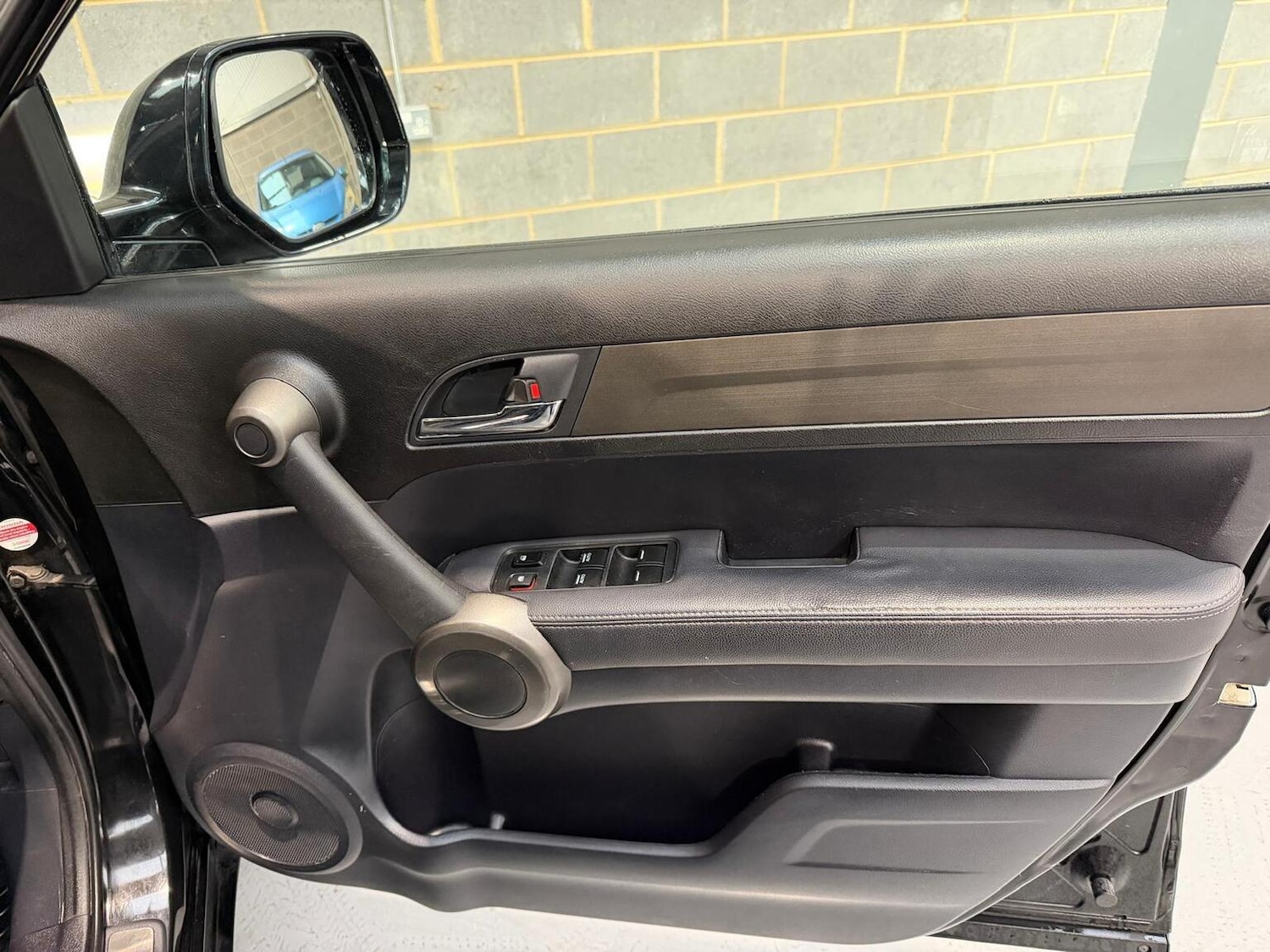 Used Honda CR-V 2011 for sale - 77296838: Photo 32