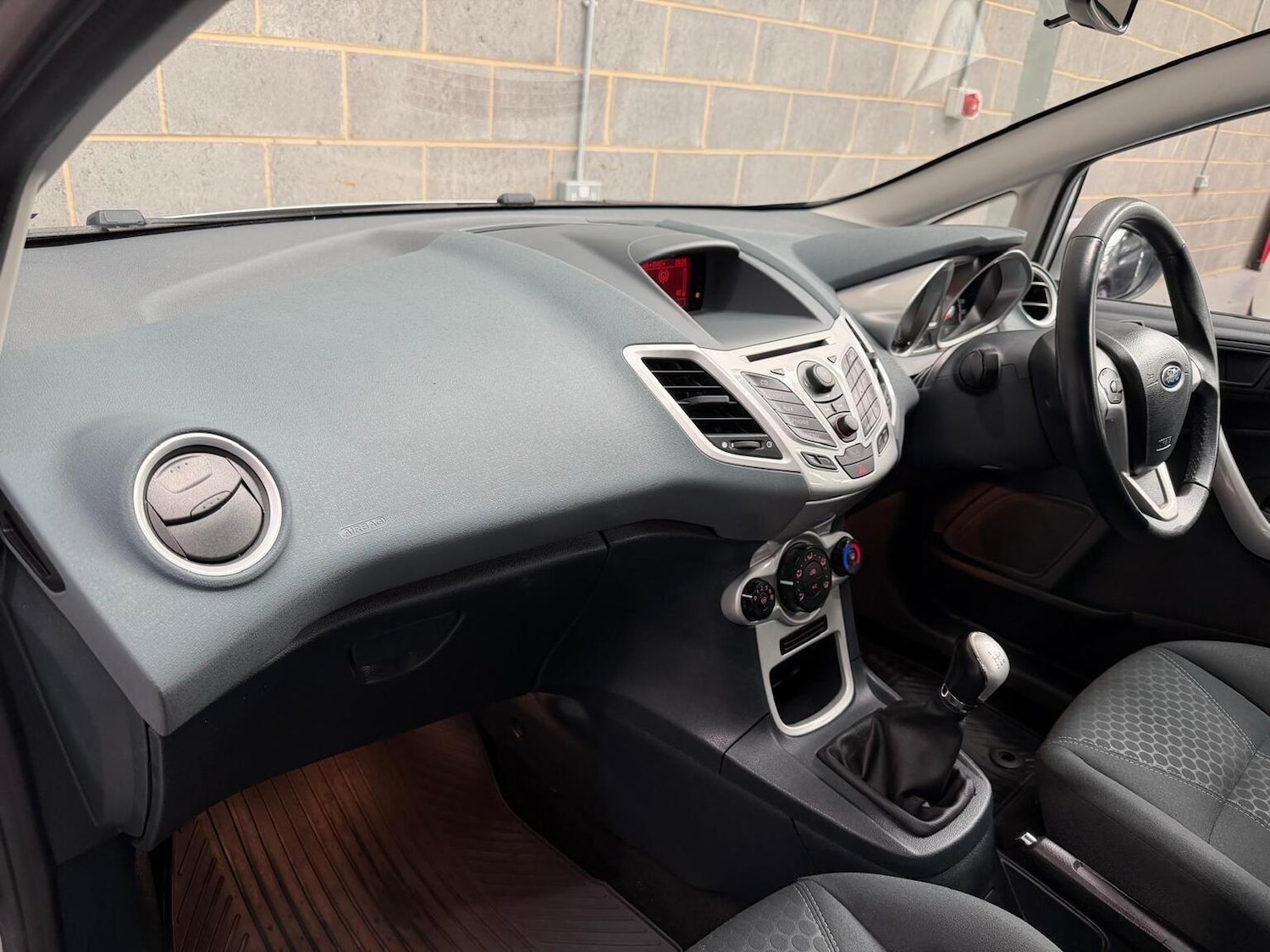 Used Ford Fiesta 2010 for sale - 77687684: Photo 10