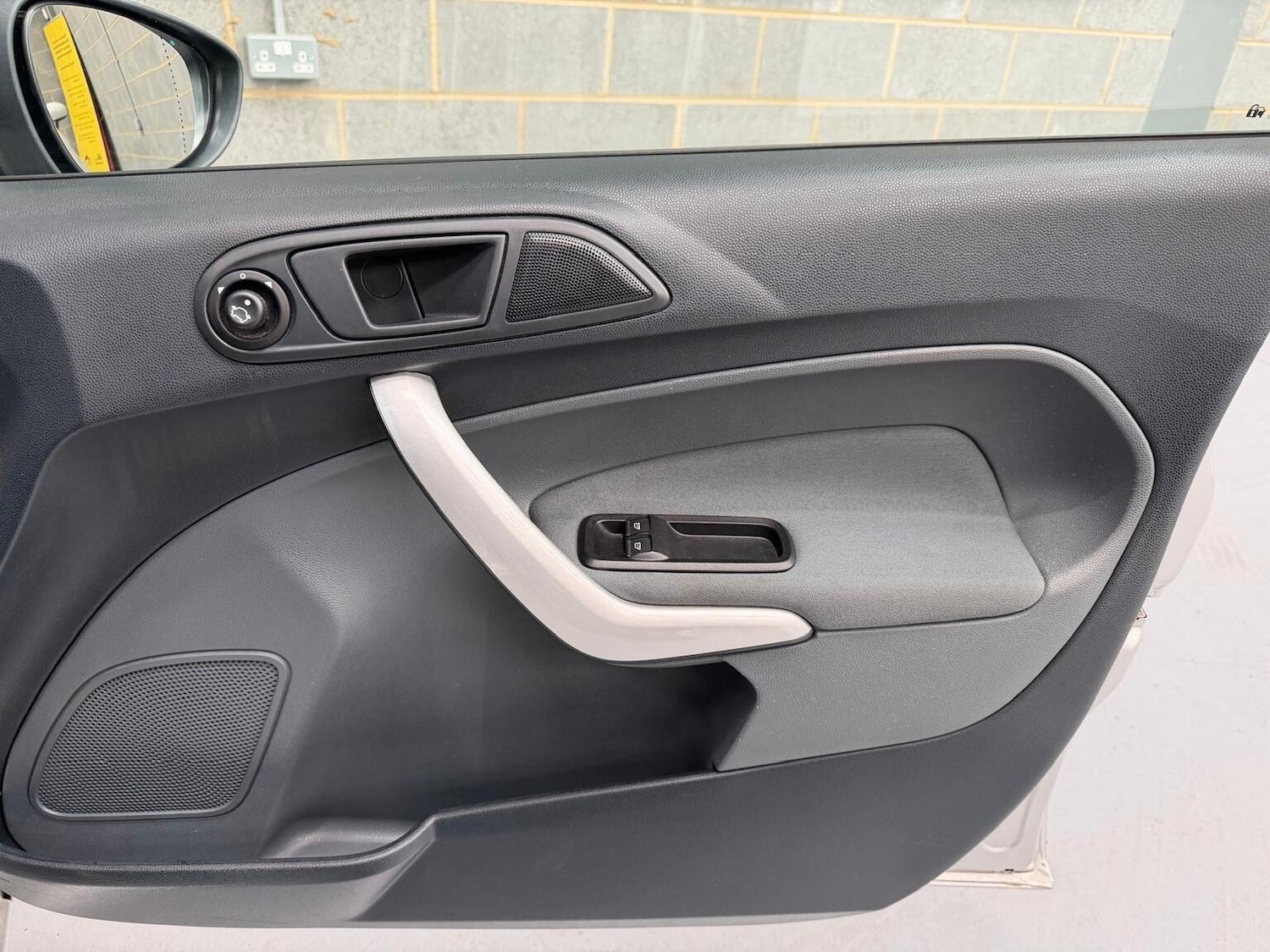 Used Ford Fiesta 2010 for sale - 77687684: Photo 32