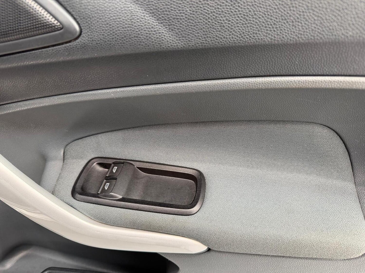 Used Ford Fiesta 2010 for sale - 77687684: Photo 50