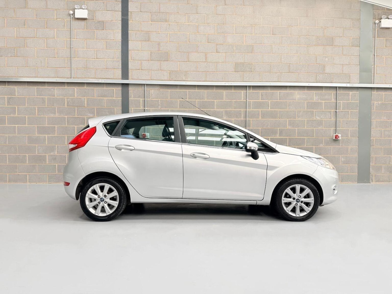 Used Ford Fiesta 2010 for sale - 77687684: Photo 8