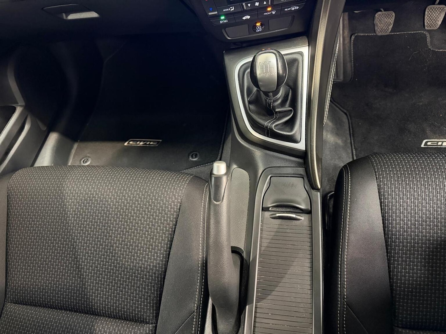 Used Honda Civic 2015 for sale - 77162240: Photo 11