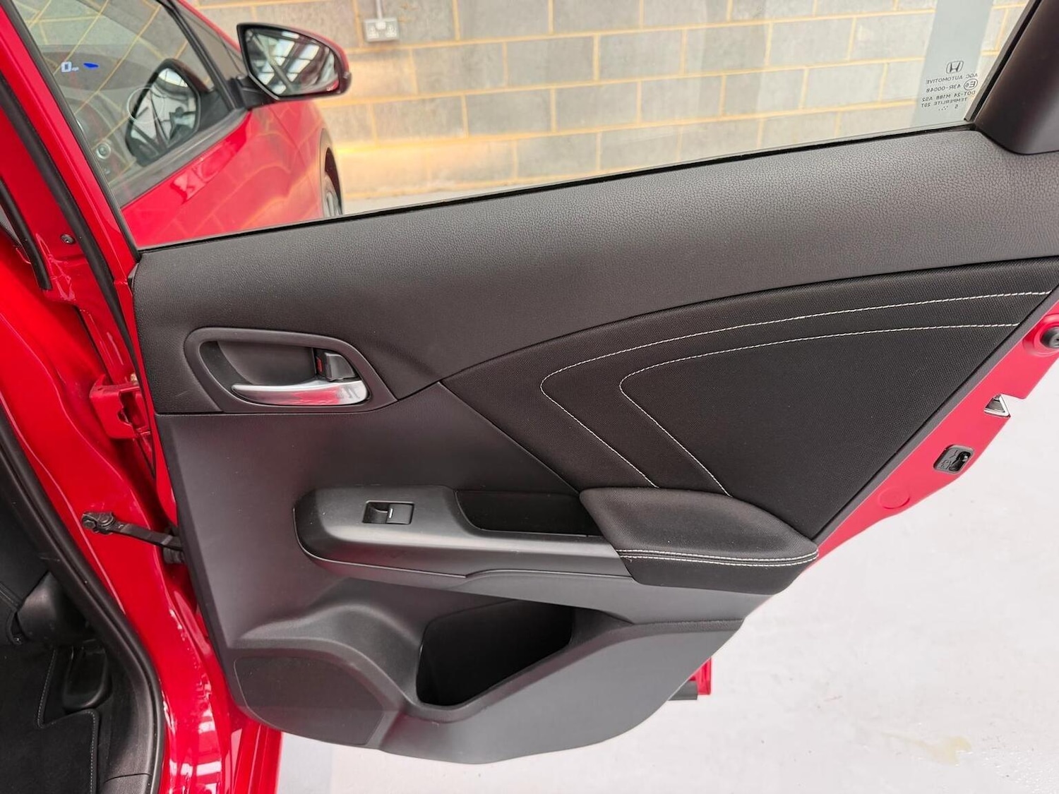 Used Honda Civic 2015 for sale - 77162240: Photo 29