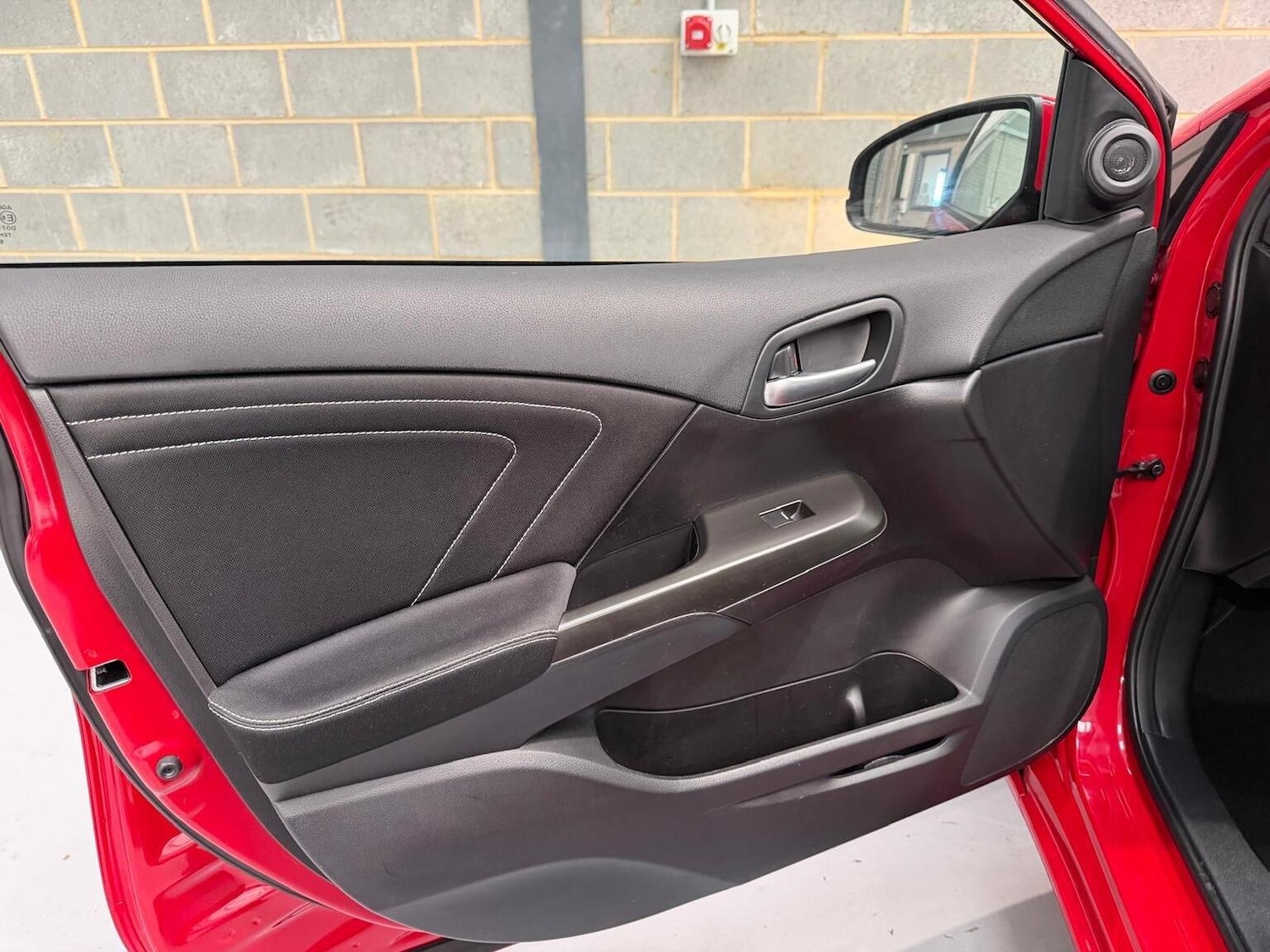 Used Honda Civic 2015 for sale - 77162240: Photo 31