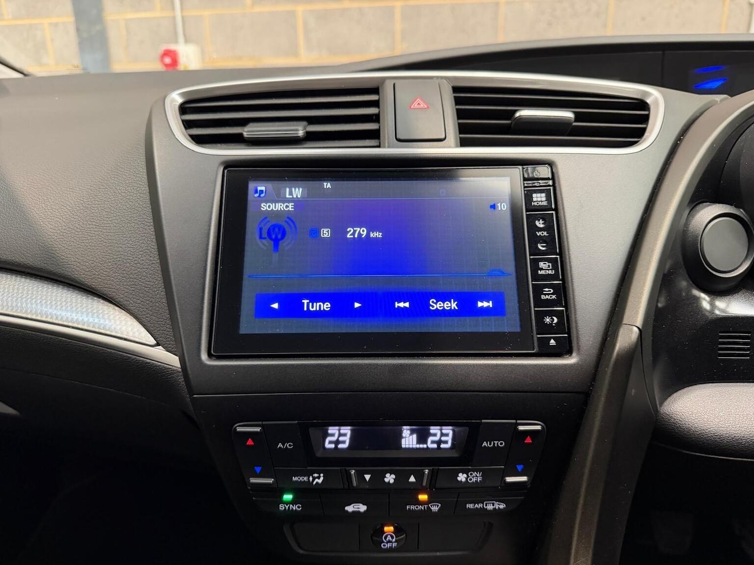 Used Honda Civic 2015 for sale - 77162240: Photo 34