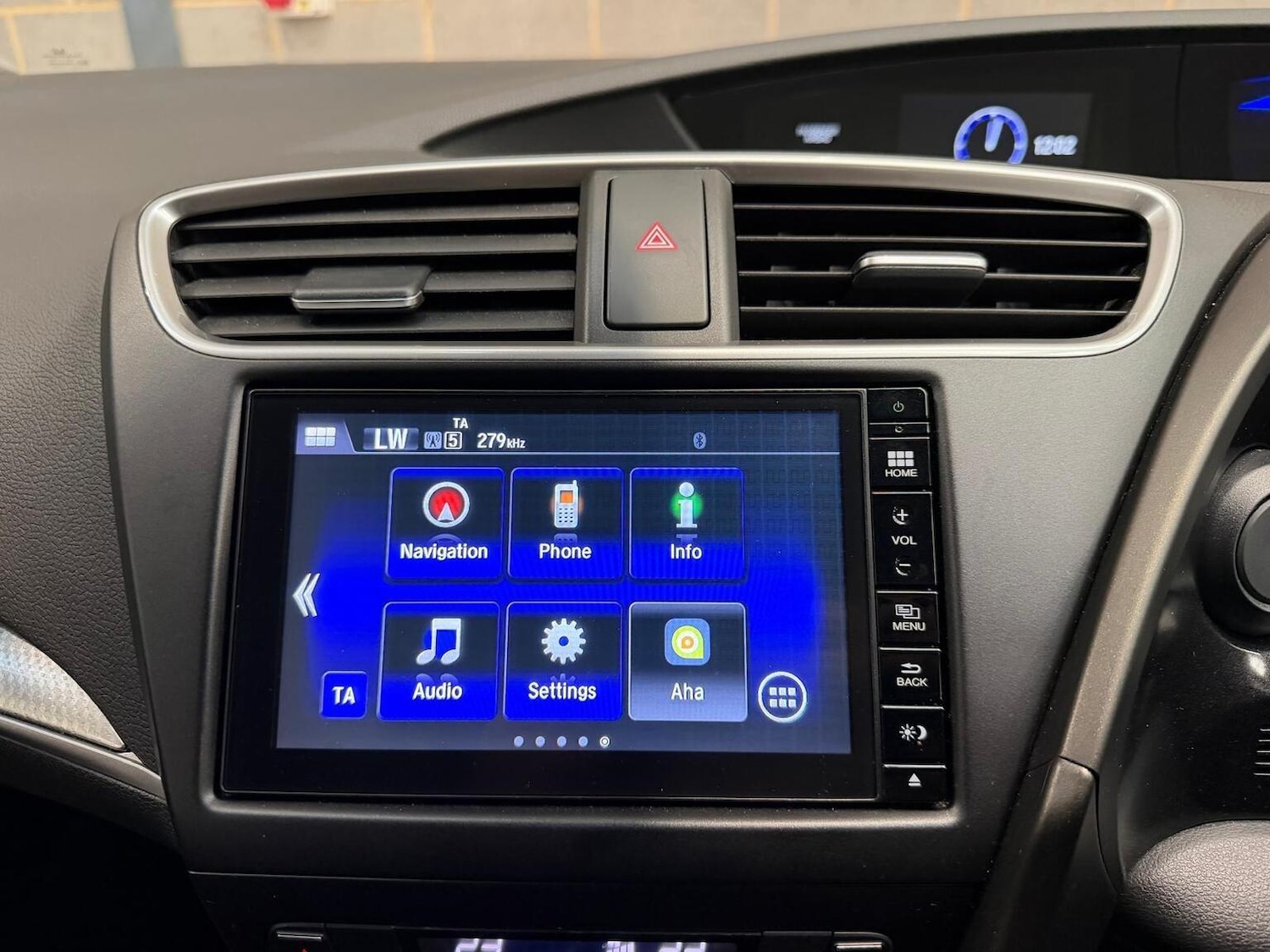 Used Honda Civic 2015 for sale - 77162240: Photo 35