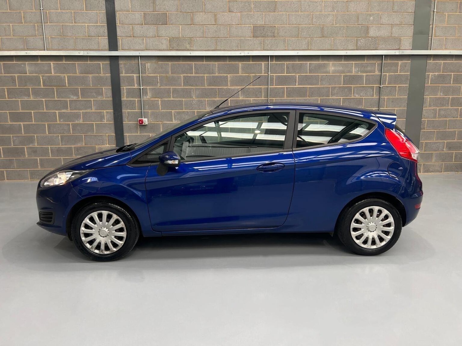 Used Ford Fiesta 2015 for sale - 76945393: Photo 4