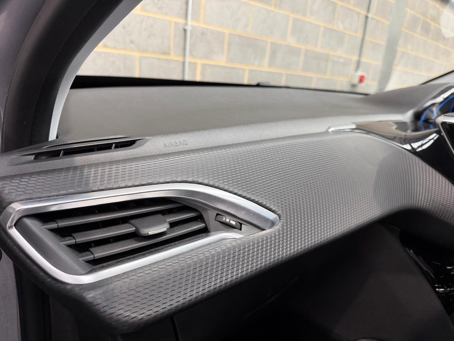 Used Peugeot 2008 2018 for sale - 77789328: Photo 49