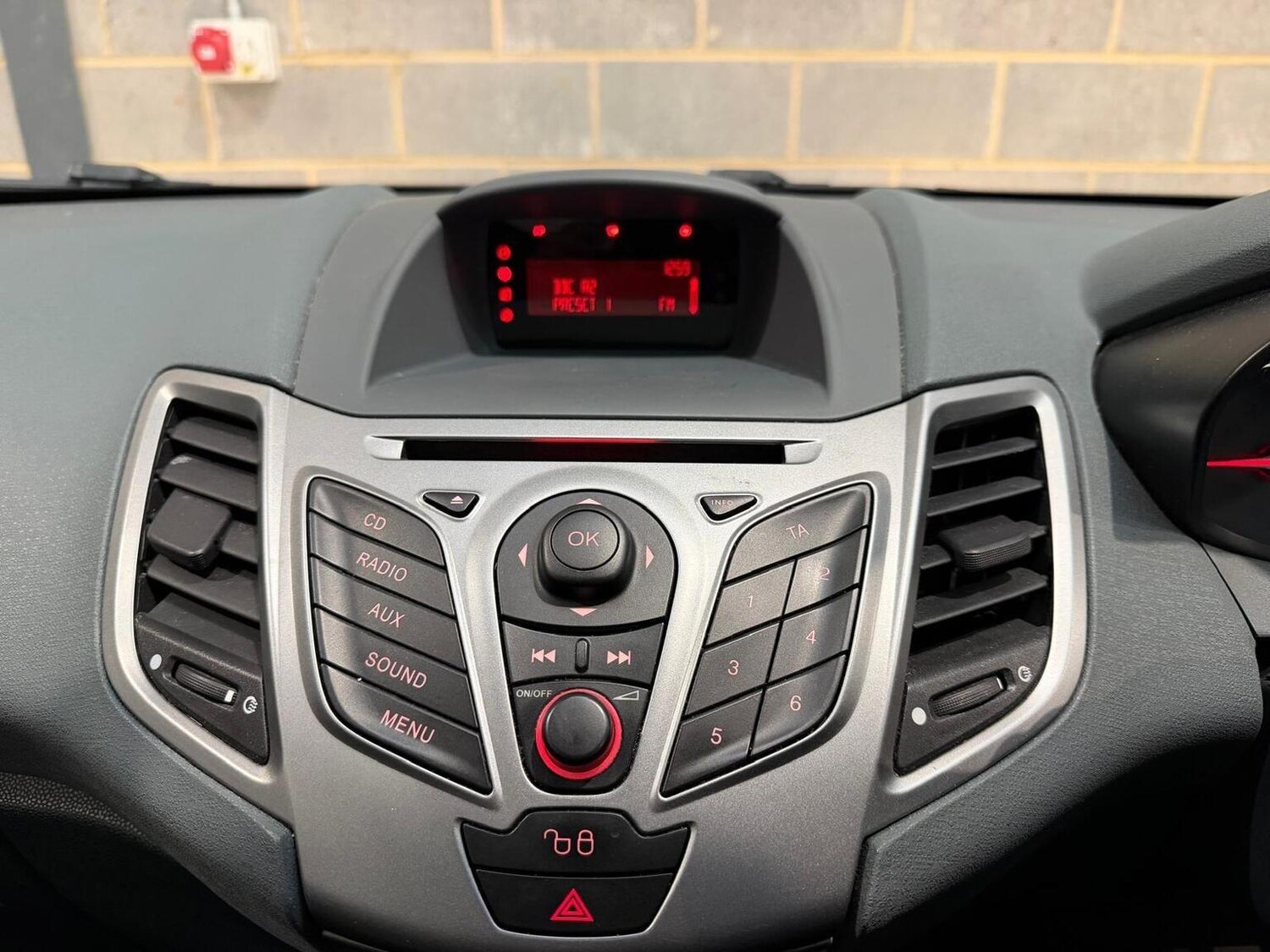 Used Ford Fiesta 2009 for sale - 77474810: Photo 26