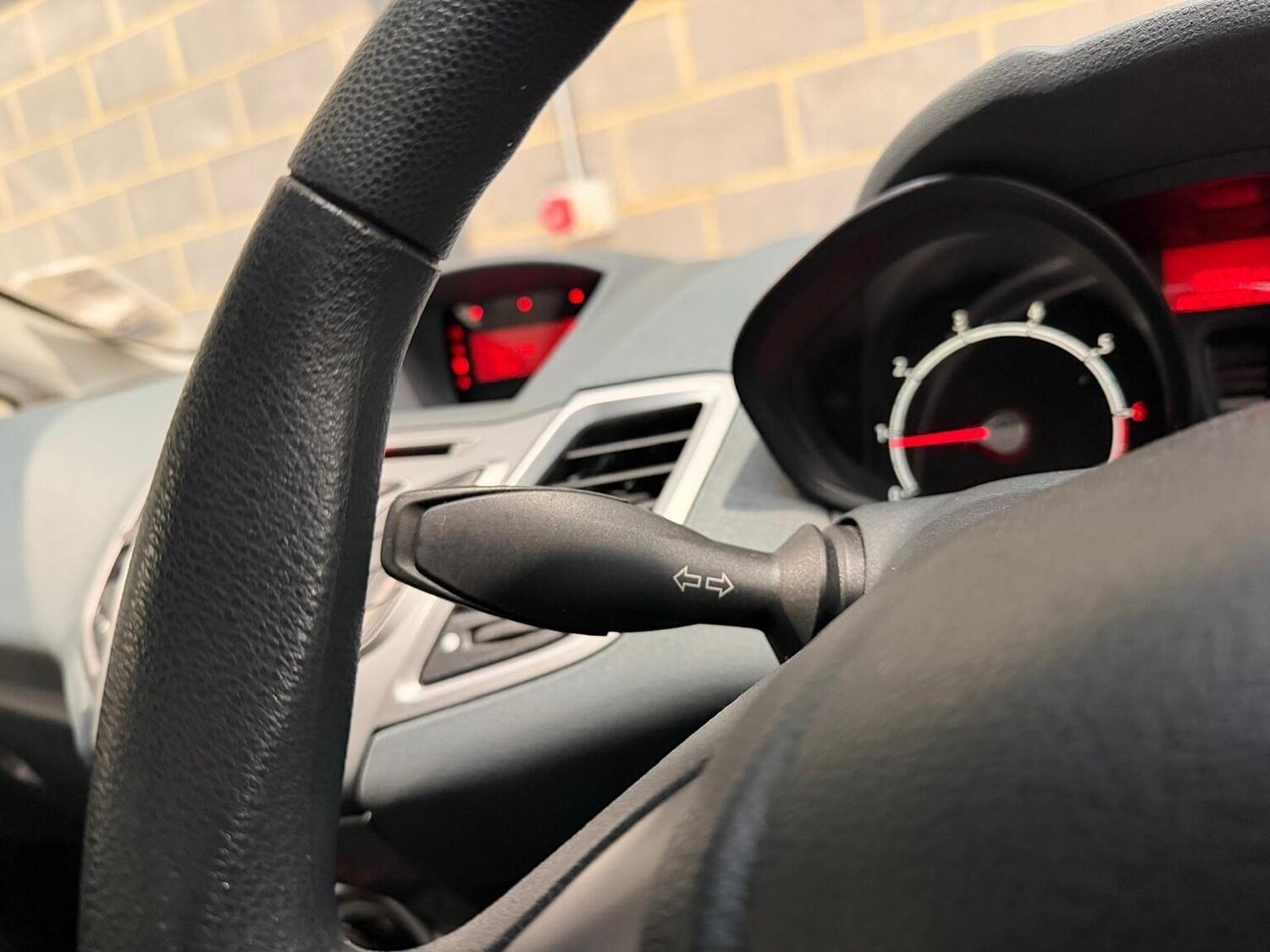 Used Ford Fiesta 2009 for sale - 77474810: Photo 38