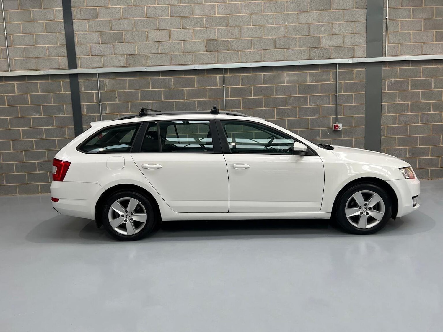 Used Skoda Octavia 2014 for sale - 76945398: Photo 8