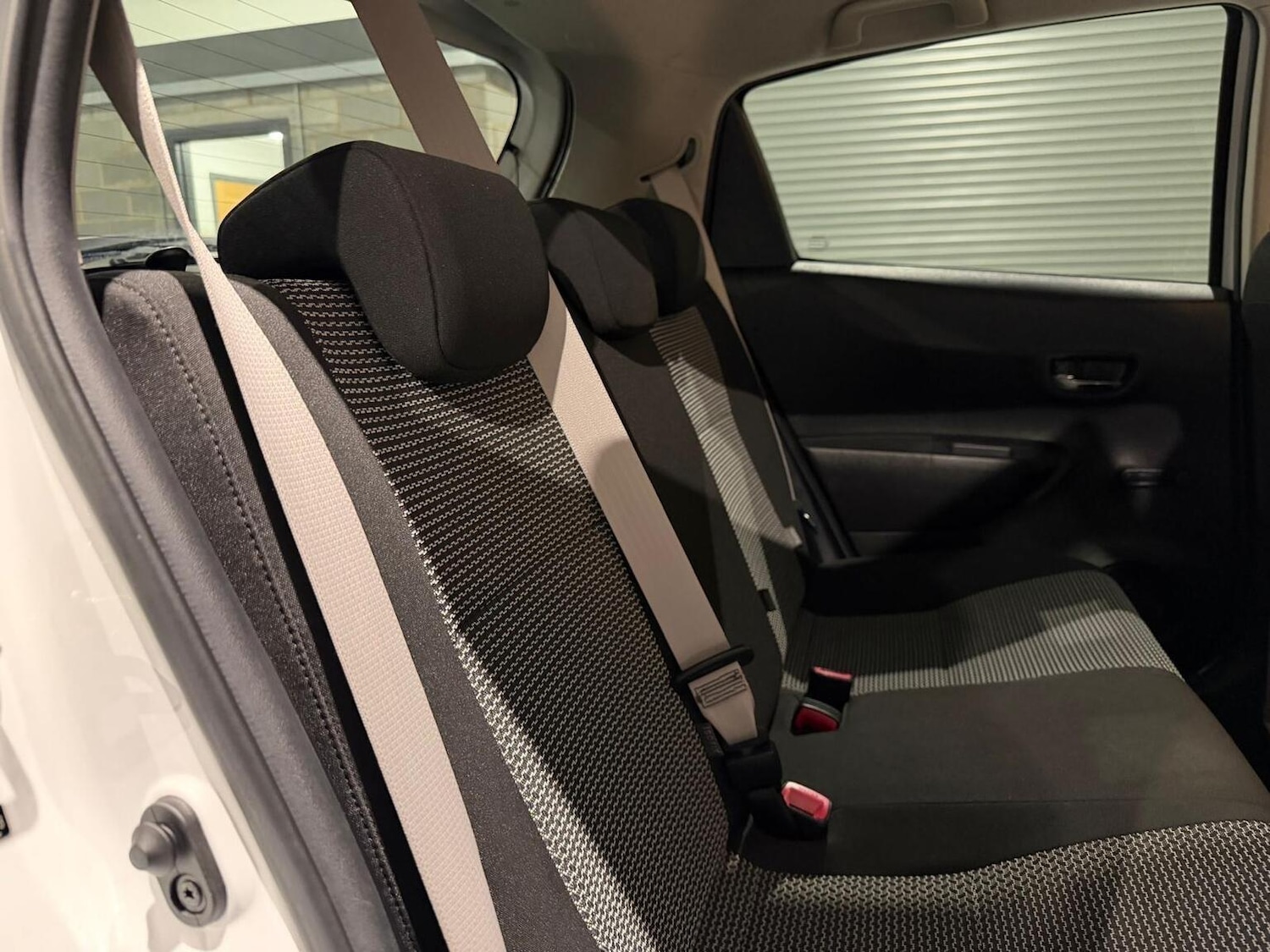 Used Toyota Yaris 2013 for sale - 77453248: Photo 17