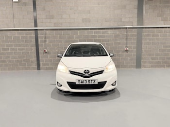 Used Toyota Yaris 2013 for sale - 77453248: Photo