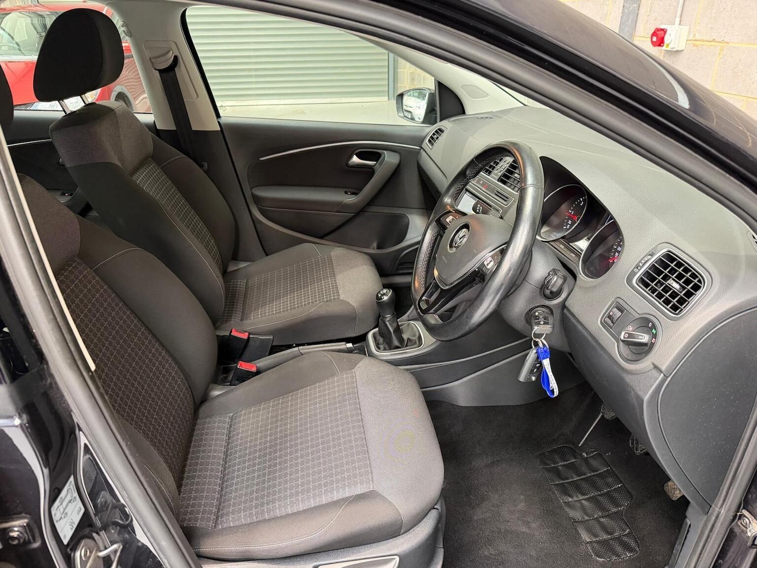 Used Volkswagen Polo 2015 for sale - 77888426: Photo 14