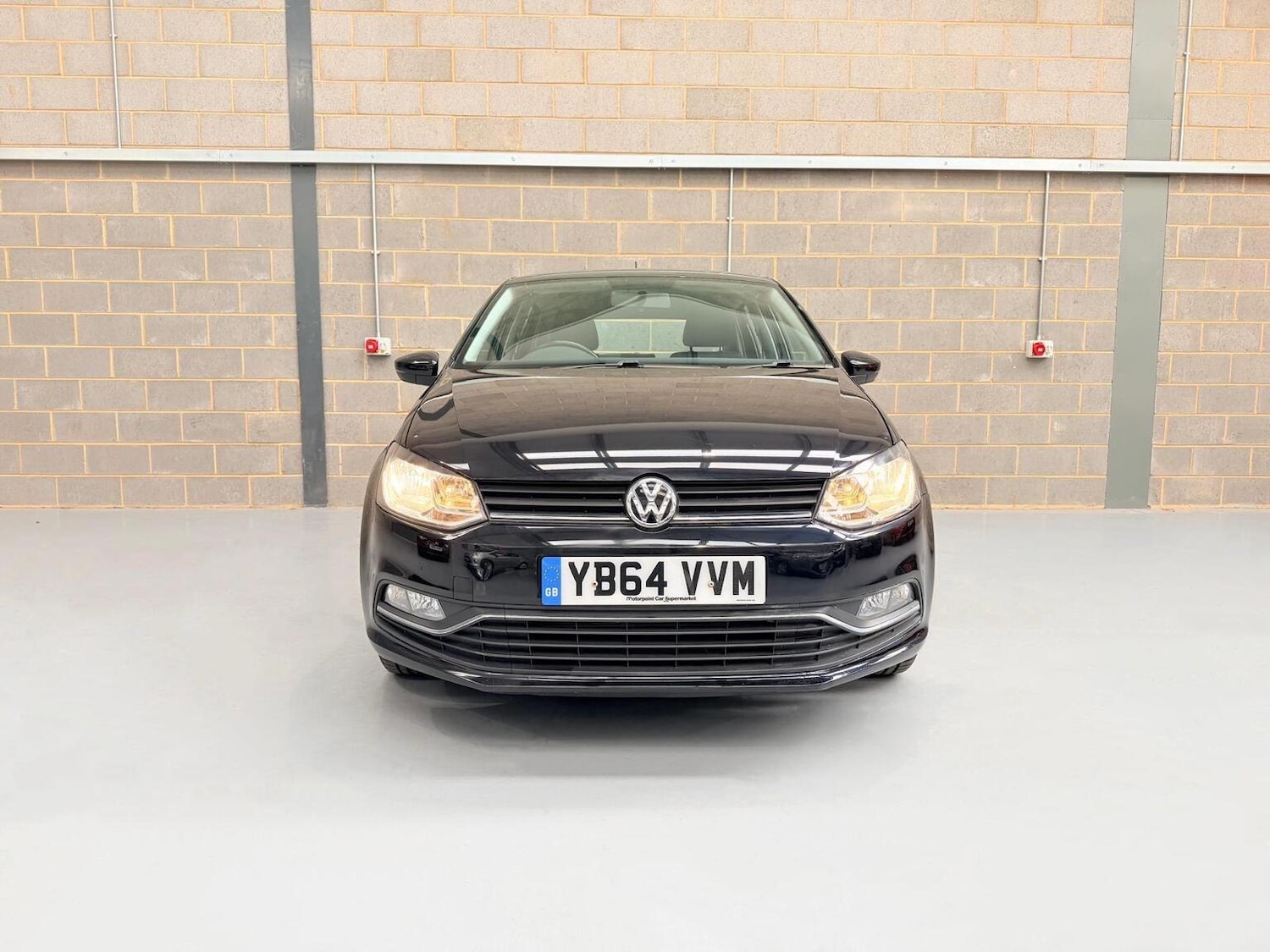 Used Volkswagen Polo 2015 for sale - 77888426: Photo 2