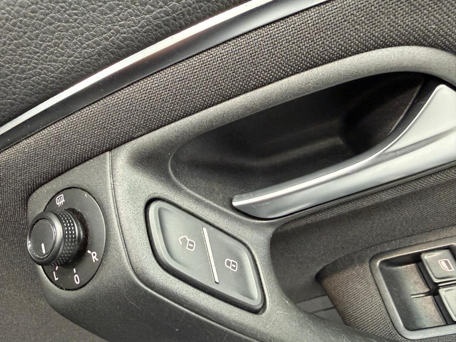 Used Volkswagen Polo 2015 for sale - 77888426: Photo 25