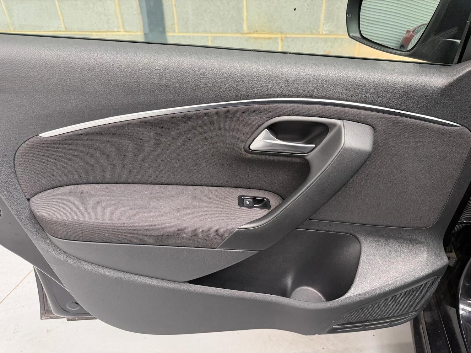 Used Volkswagen Polo 2015 for sale - 77888426: Photo 28