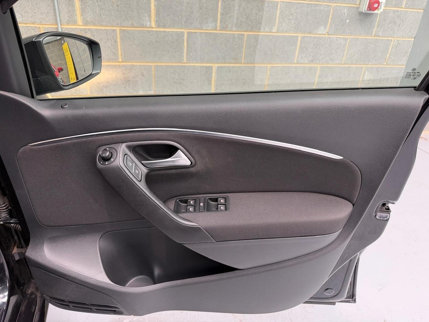 Used Volkswagen Polo 2015 for sale - 77888426: Photo 32