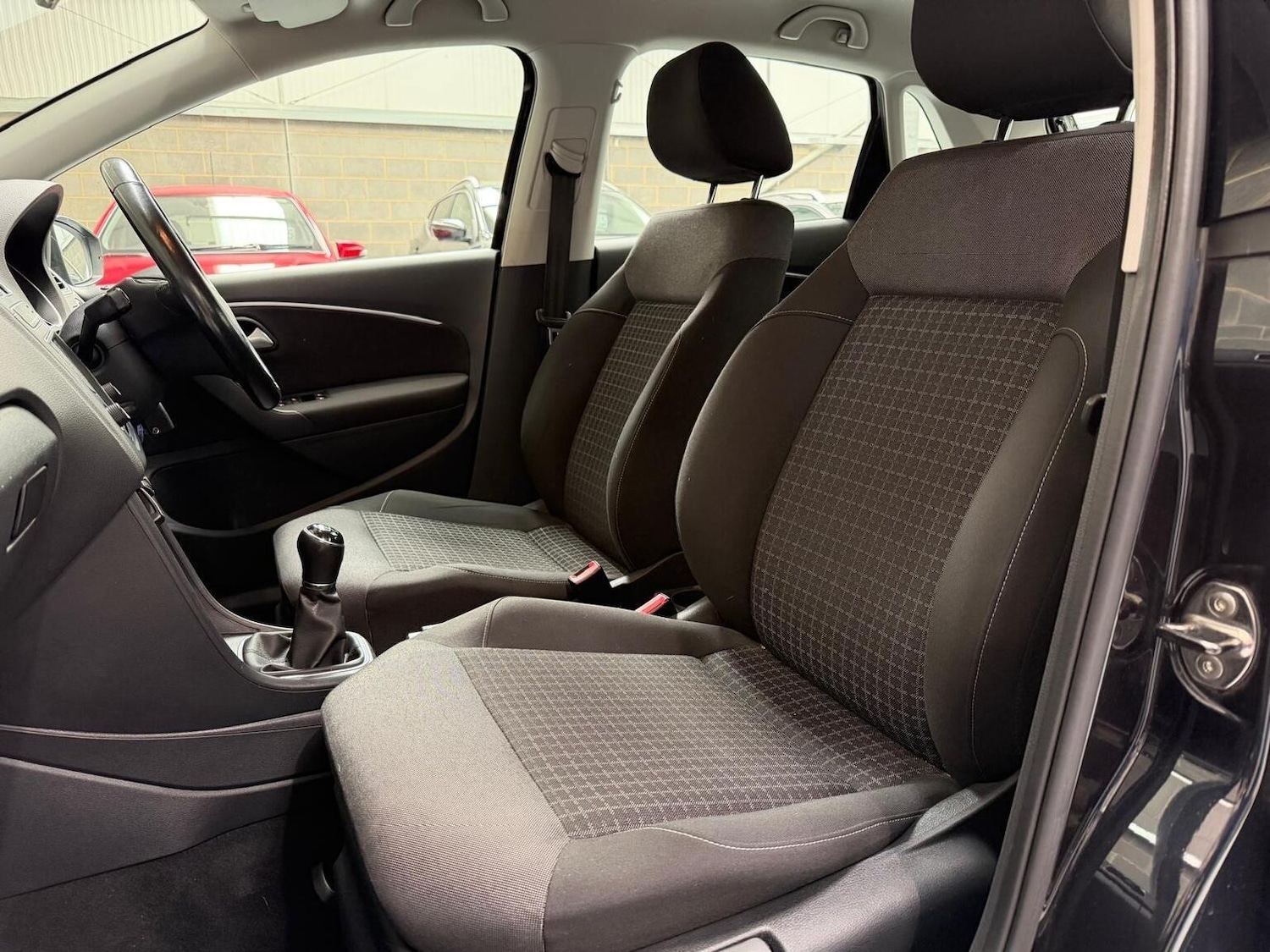 Used Volkswagen Polo 2015 for sale - 77888426: Photo 41