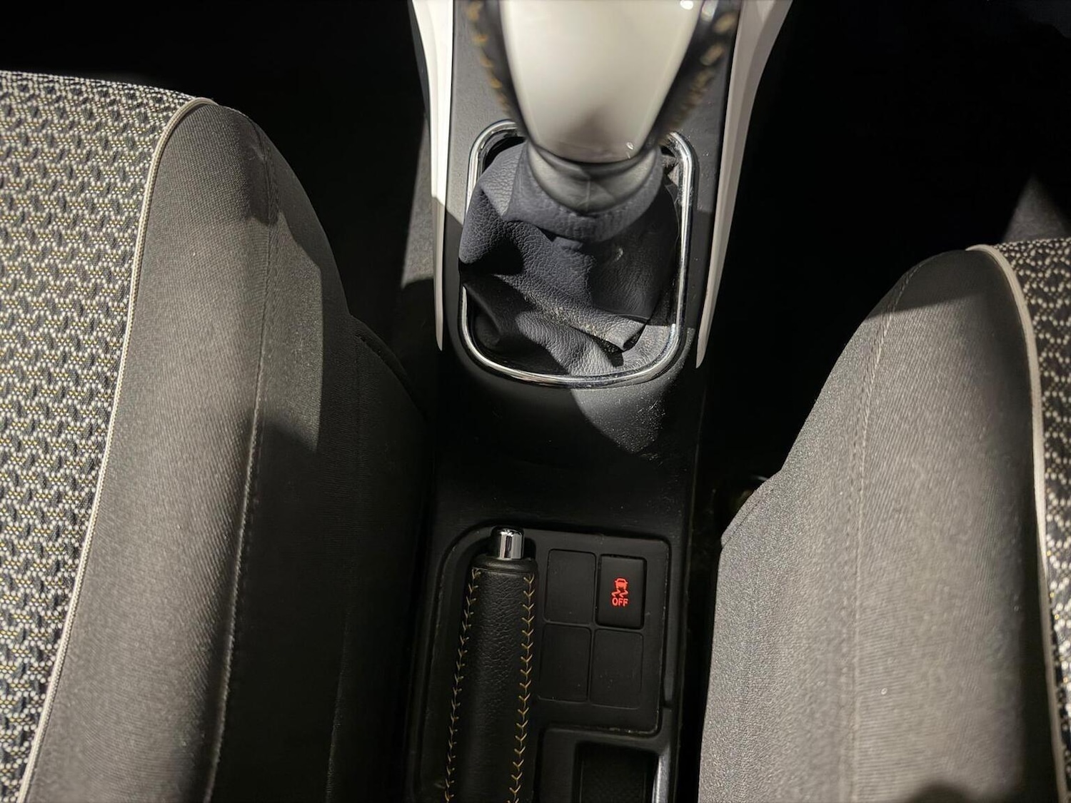 Used Toyota Yaris 2013 for sale - 77113118: Photo 11