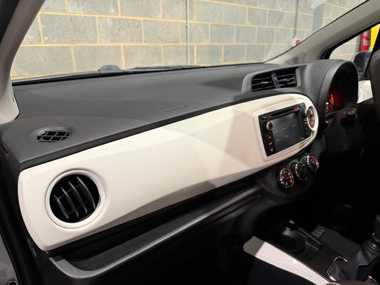 Used Toyota Yaris 2013 for sale - 77113118: Photo 13