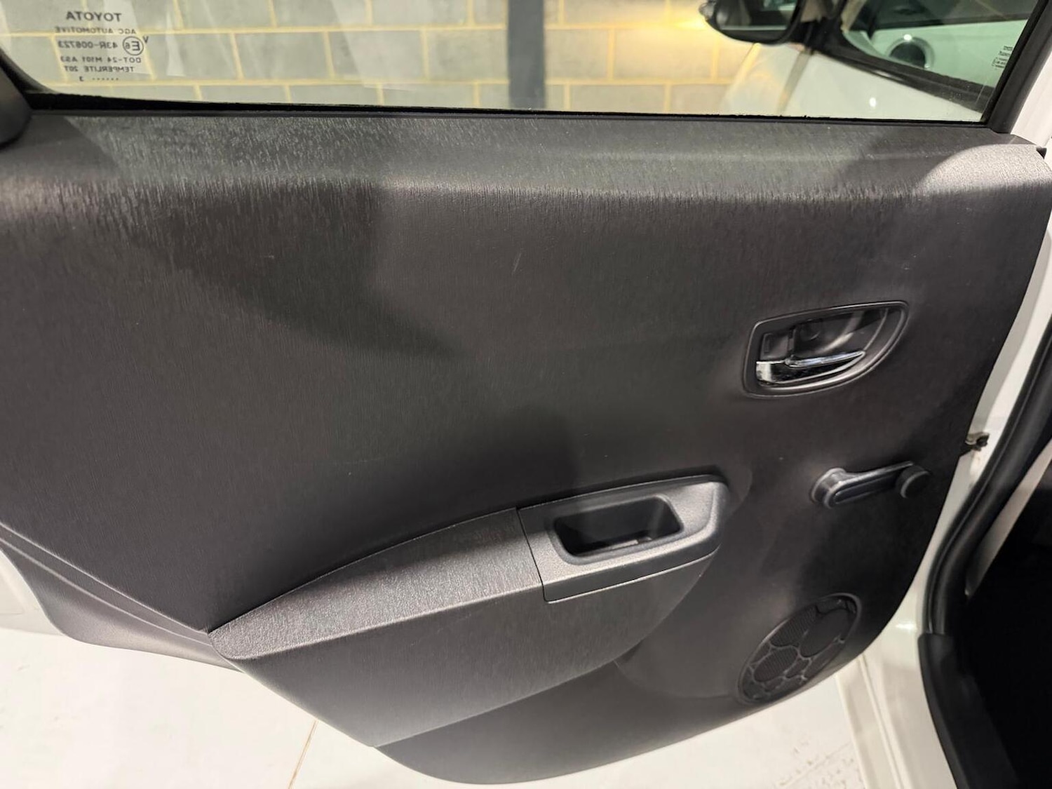 Used Toyota Yaris 2013 for sale - 77113118: Photo 30