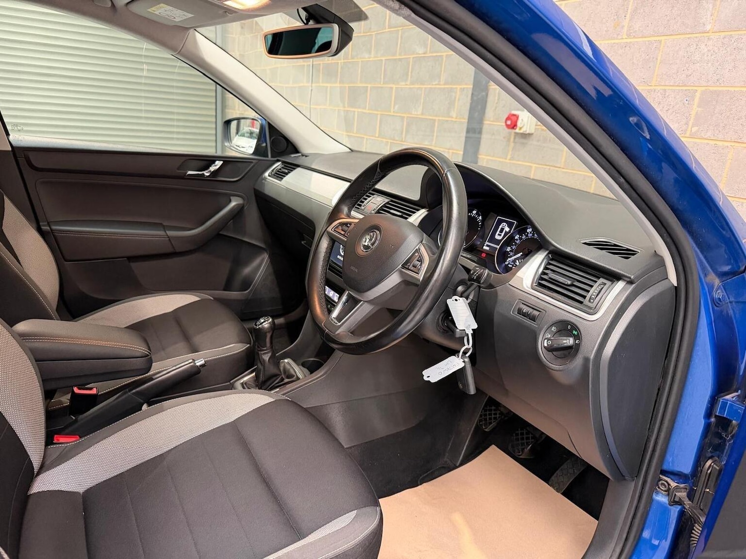 Used Skoda Rapid Spaceback 2017 for sale - 77802660: Photo 14