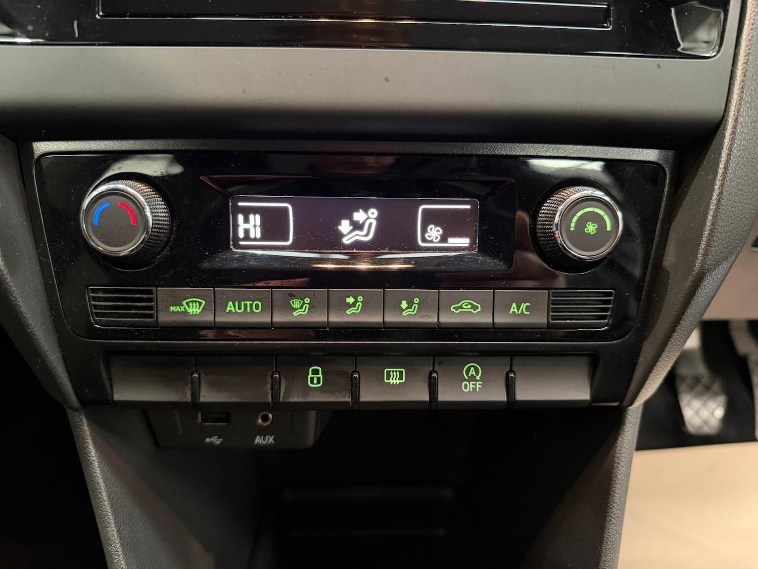 Used Skoda Rapid Spaceback 2017 for sale - 77802660: Photo 39