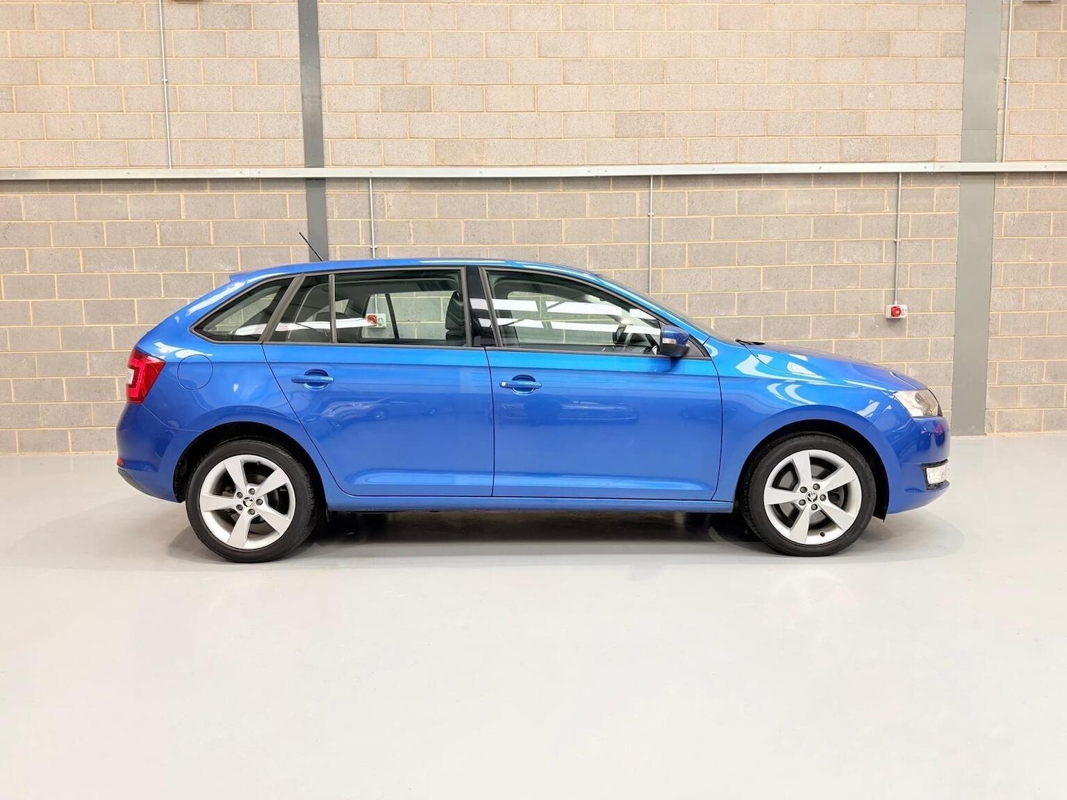 Used Skoda Rapid Spaceback 2017 for sale - 77802660: Photo 8