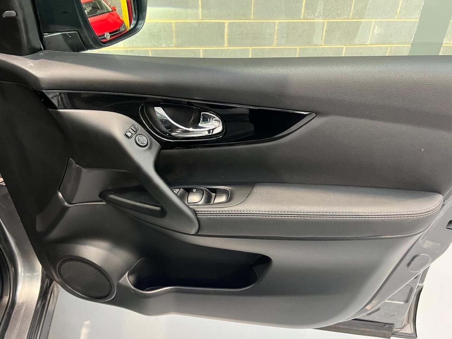 Used Nissan Qashqai 2015 for sale - 76945394: Photo 23