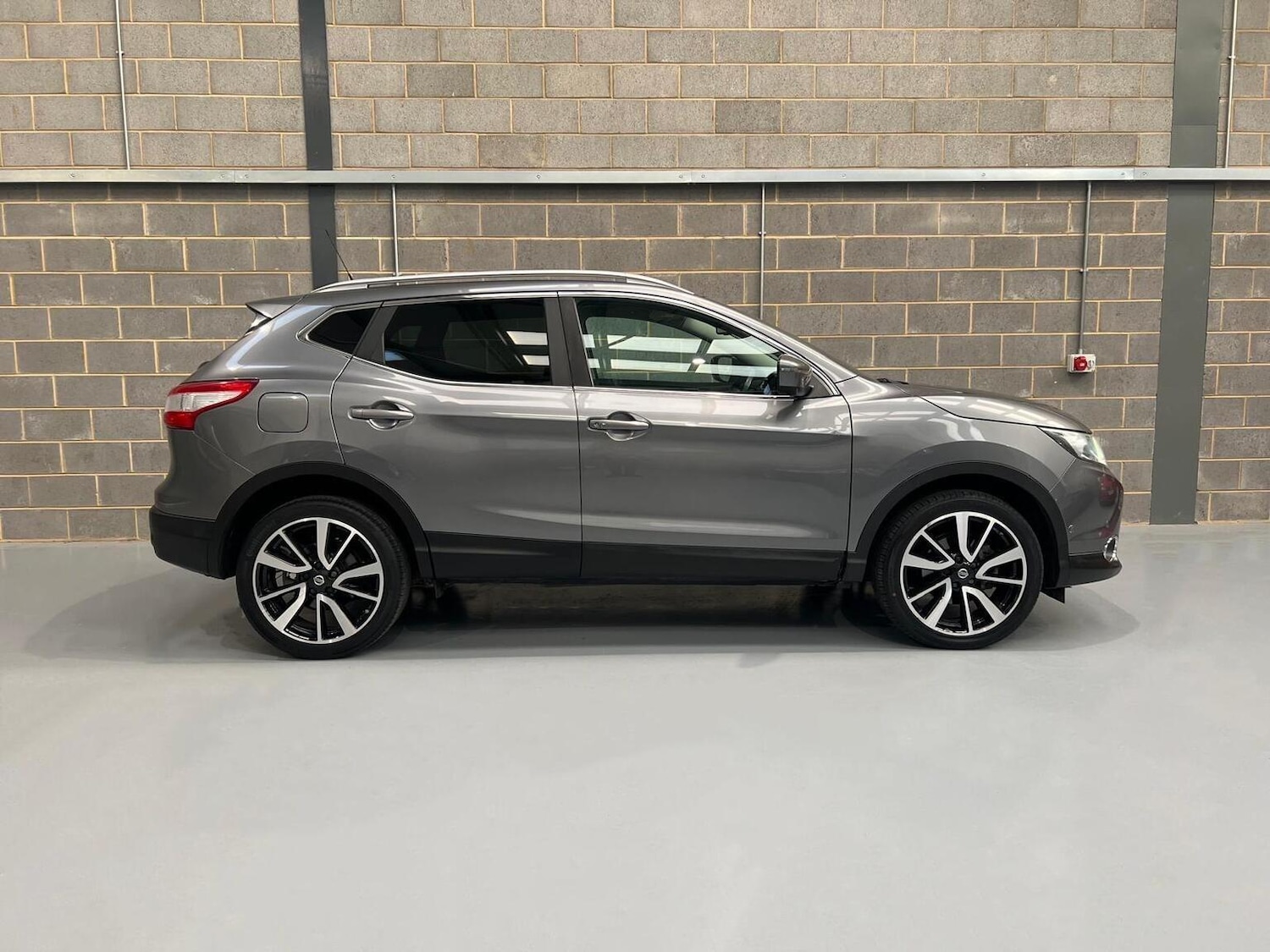 Used Nissan Qashqai 2015 for sale - 76945394: Photo 8