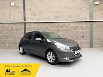 Used Peugeot 208 2014 for sale - 79290262: Photo