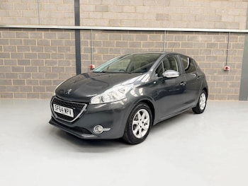 Used Peugeot 208 2014 for sale - 79290262: Photo