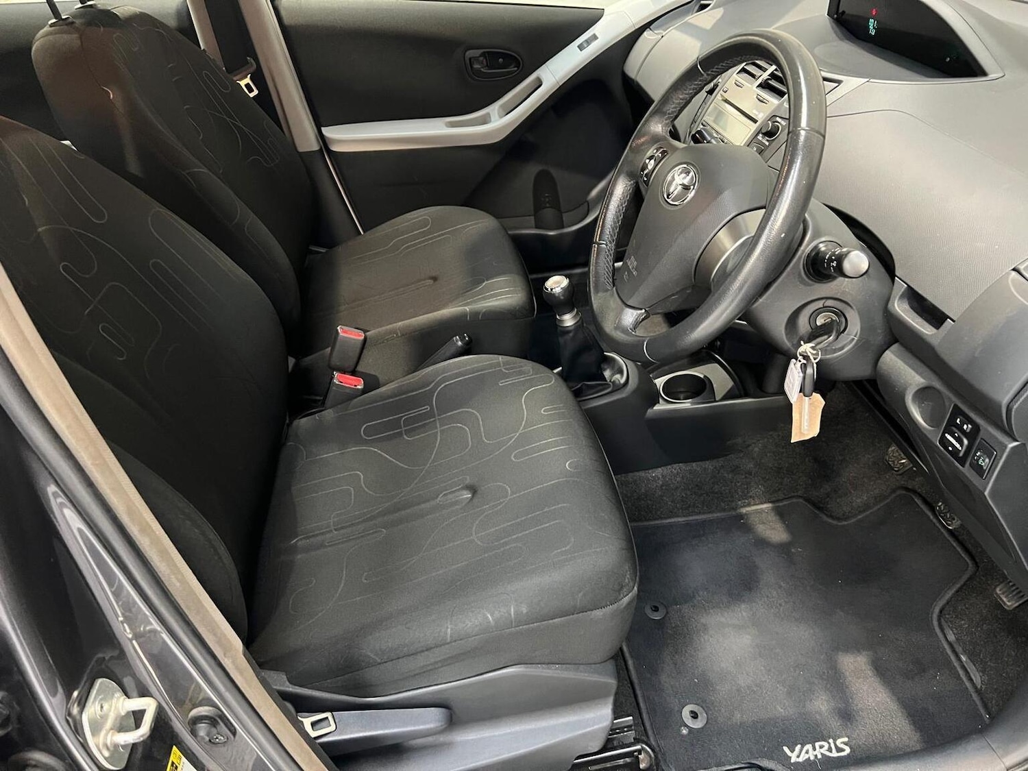 Used Toyota Yaris 2009 for sale - 76945392: Photo 12