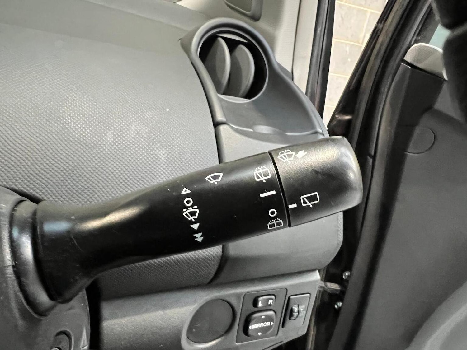 Used Toyota Yaris 2009 for sale - 76945392: Photo 19