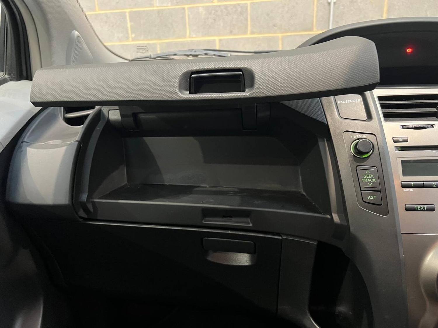 Used Toyota Yaris 2009 for sale - 76945392: Photo 50