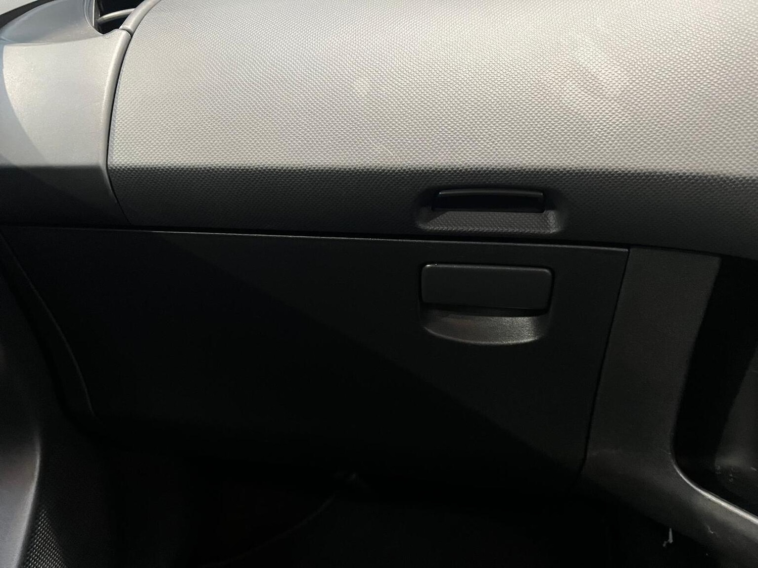 Used Toyota Yaris 2009 for sale - 76945392: Photo 51