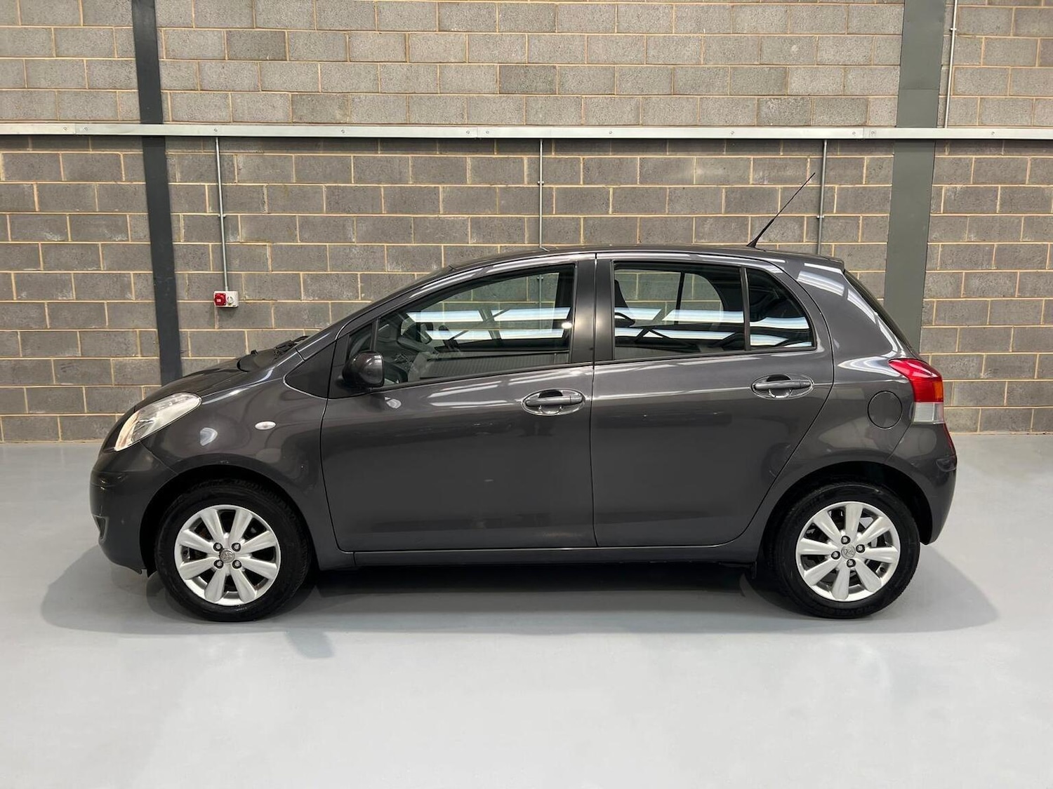 Used Toyota Yaris 2009 for sale - 76945392: Photo 6