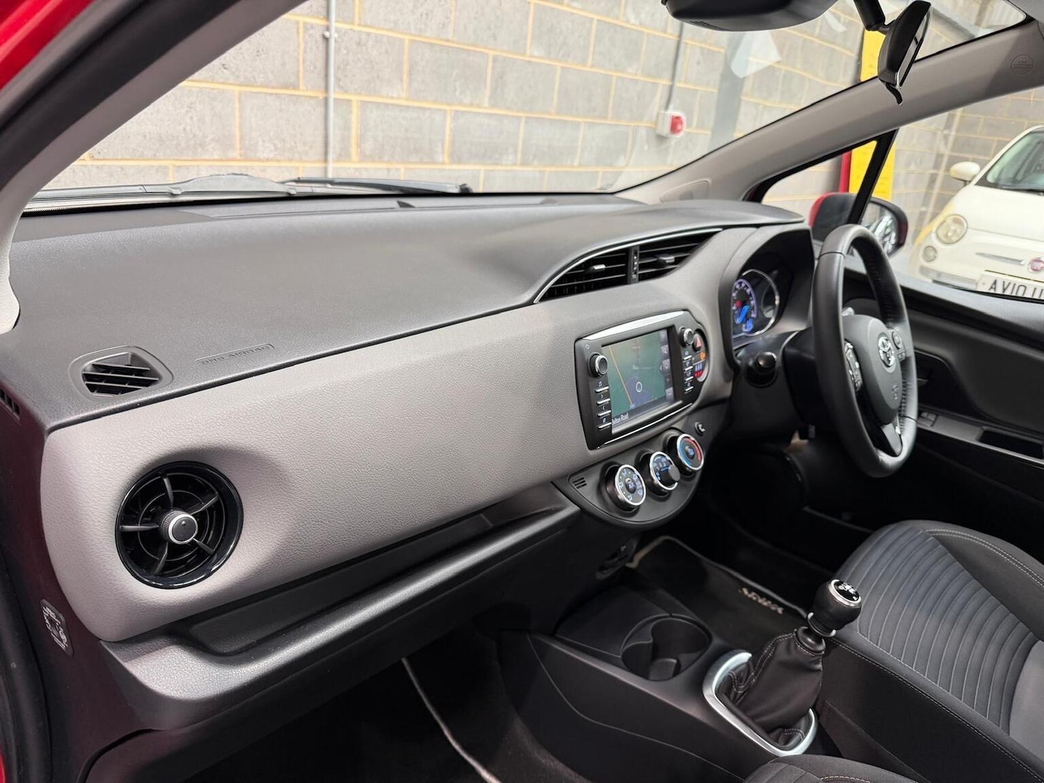 Used Toyota Yaris 2017 for sale - 77595453: Photo 12