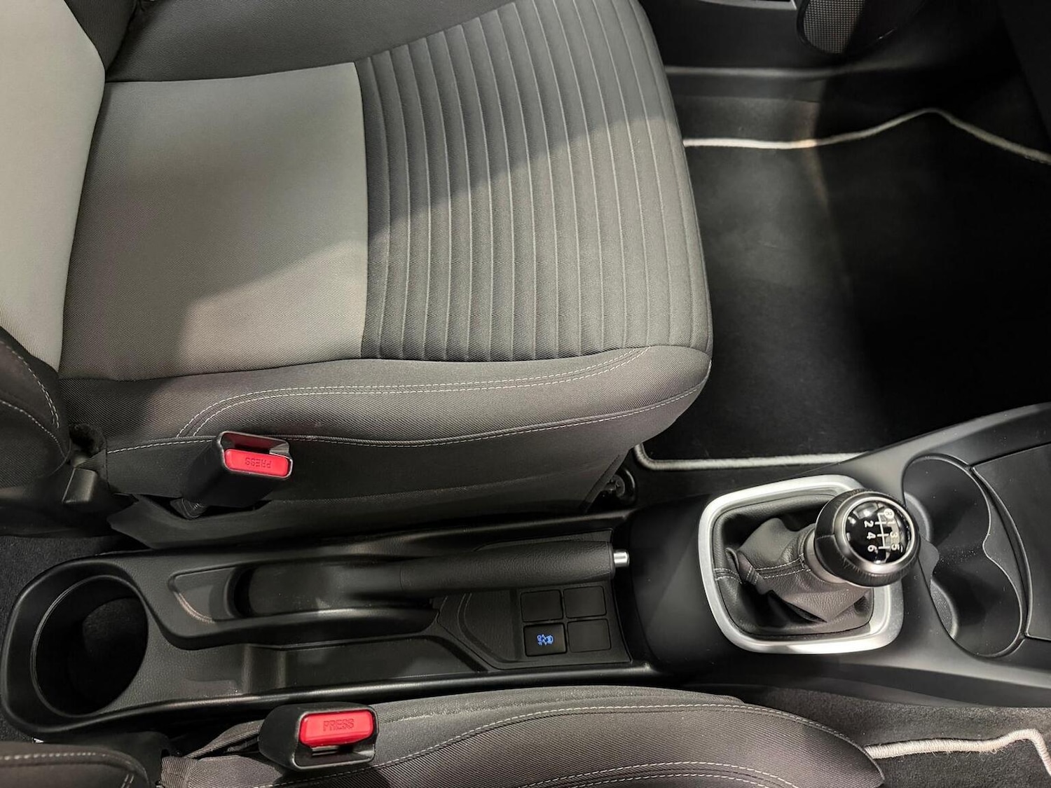 Used Toyota Yaris 2017 for sale - 77595453: Photo 15