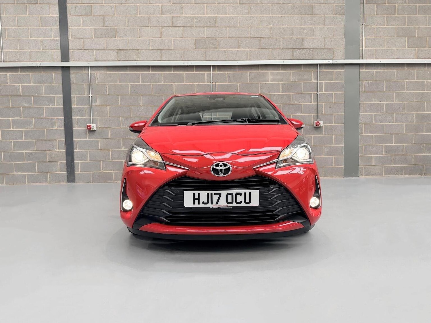 Used Toyota Yaris 2017 for sale - 77595453: Photo 2