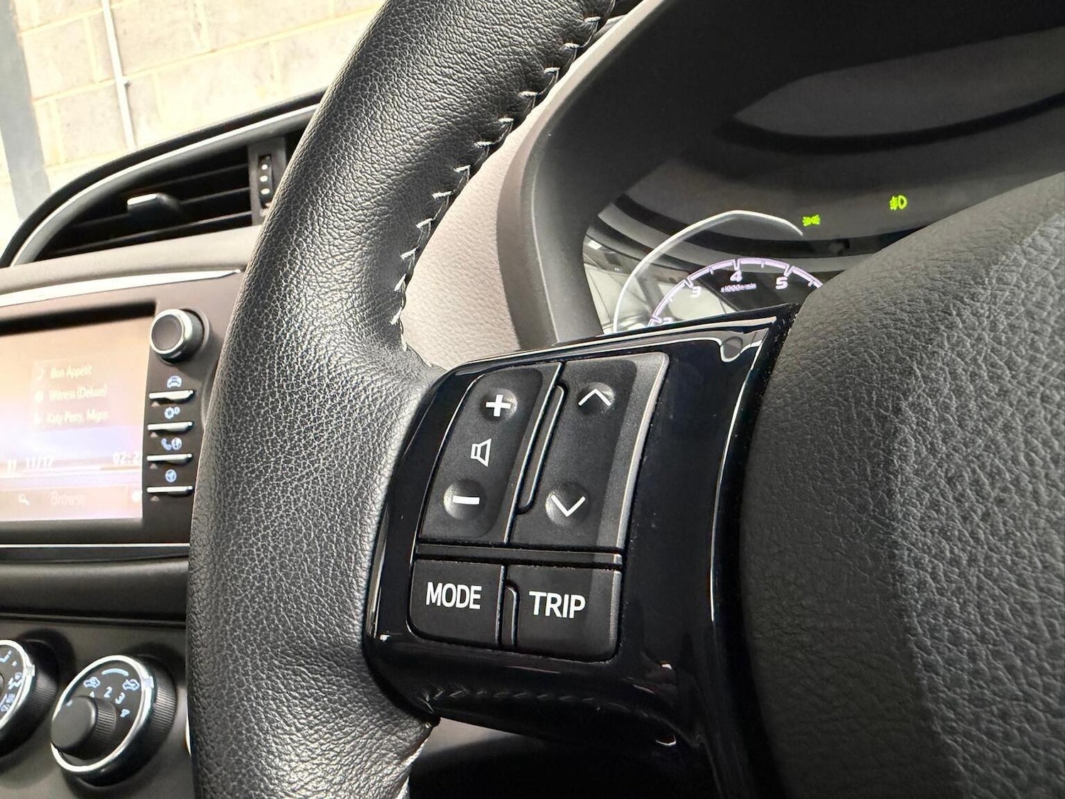 Used Toyota Yaris 2017 for sale - 77595453: Photo 24