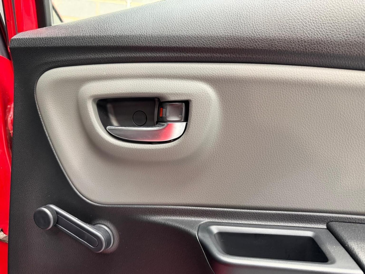 Used Toyota Yaris 2017 for sale - 77595453: Photo 32