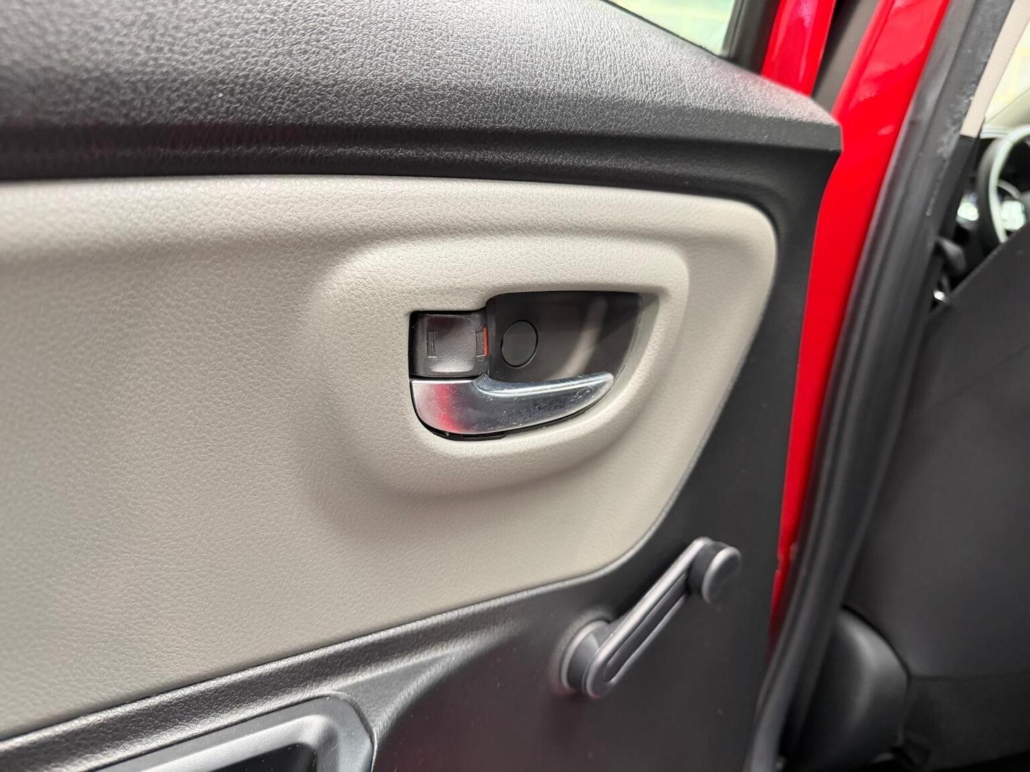 Used Toyota Yaris 2017 for sale - 77595453: Photo 34