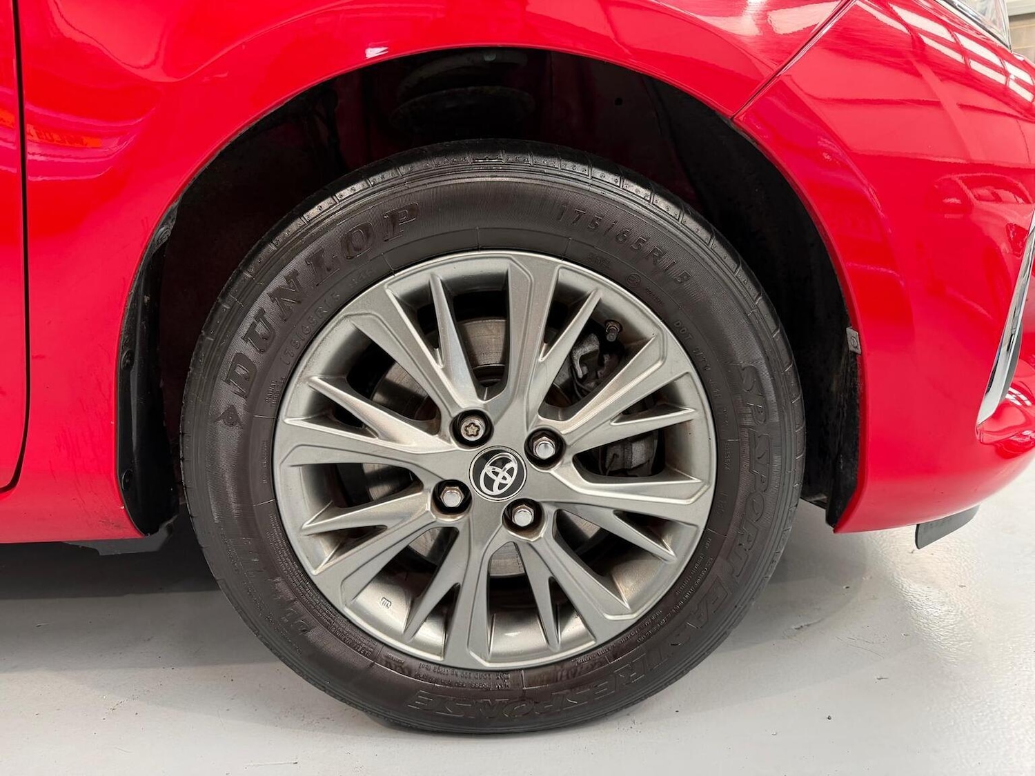 Used Toyota Yaris 2017 for sale - 77595453: Photo 37