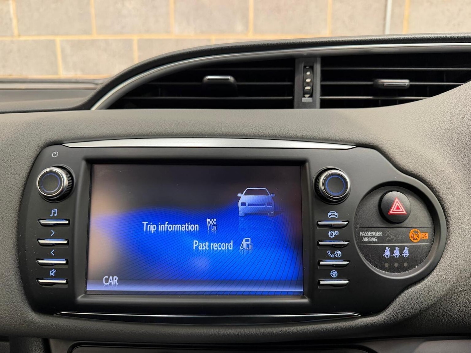 Used Toyota Yaris 2017 for sale - 77595453: Photo 43