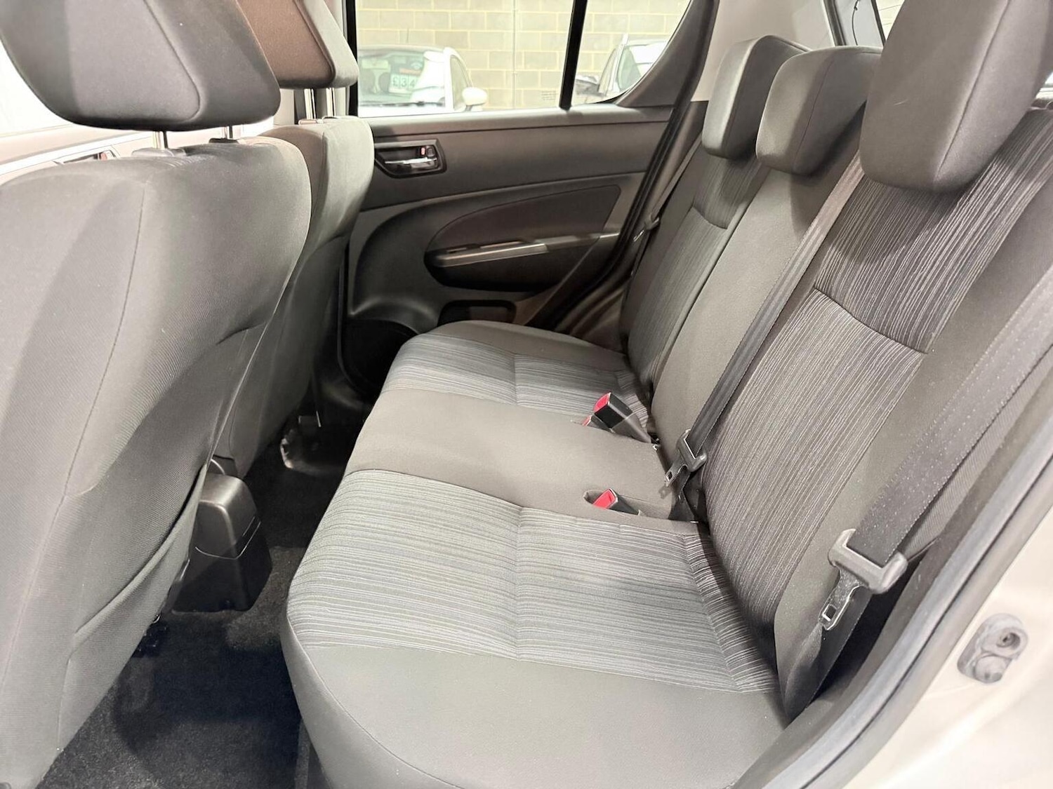 Used Suzuki Swift 2015 for sale - 77629090: Photo 16