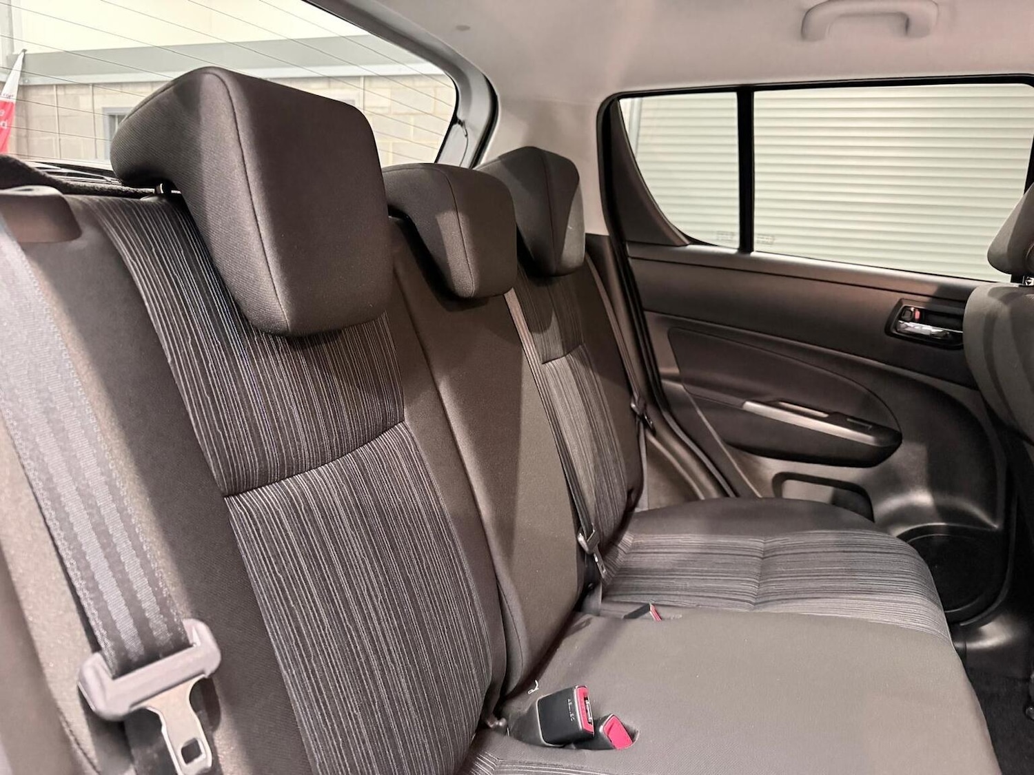 Used Suzuki Swift 2015 for sale - 77629090: Photo 17