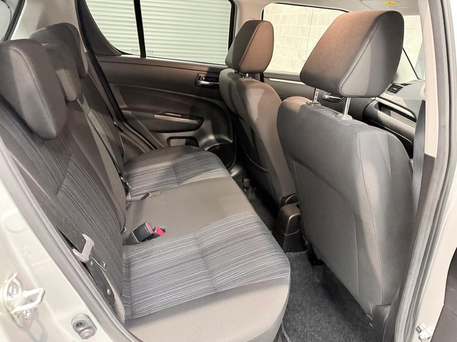 Used Suzuki Swift 2015 for sale - 77629090: Photo 18