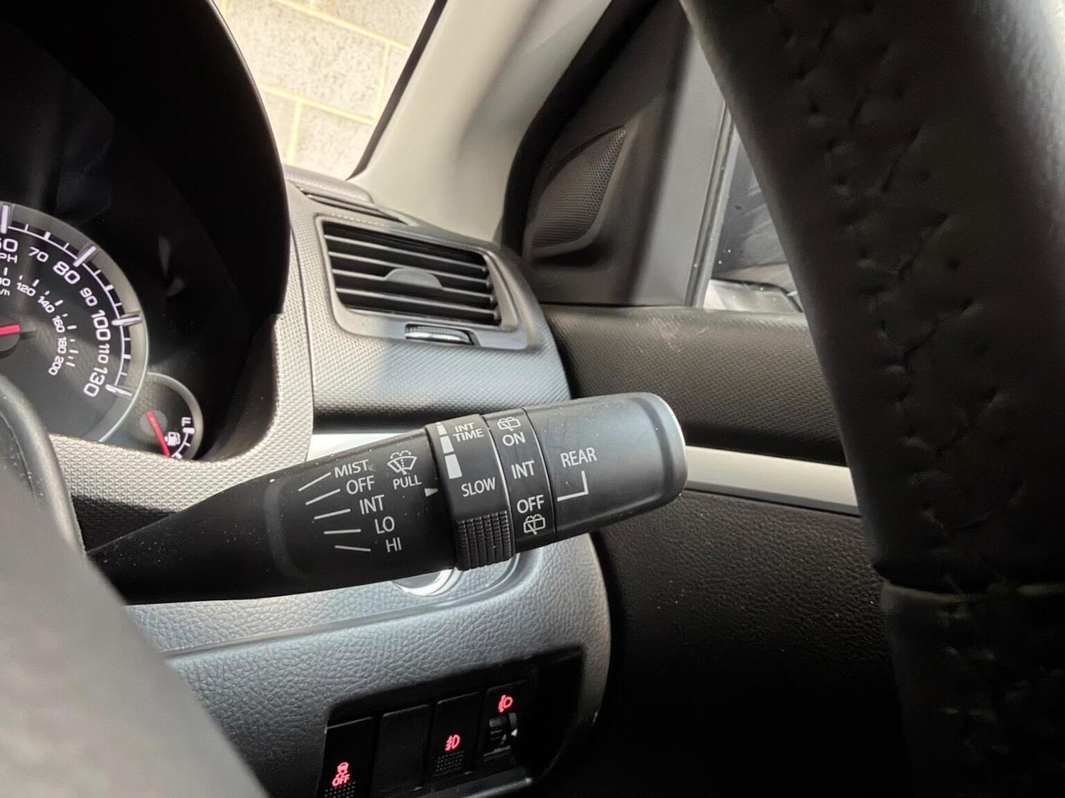 Used Suzuki Swift 2015 for sale - 77629090: Photo 25